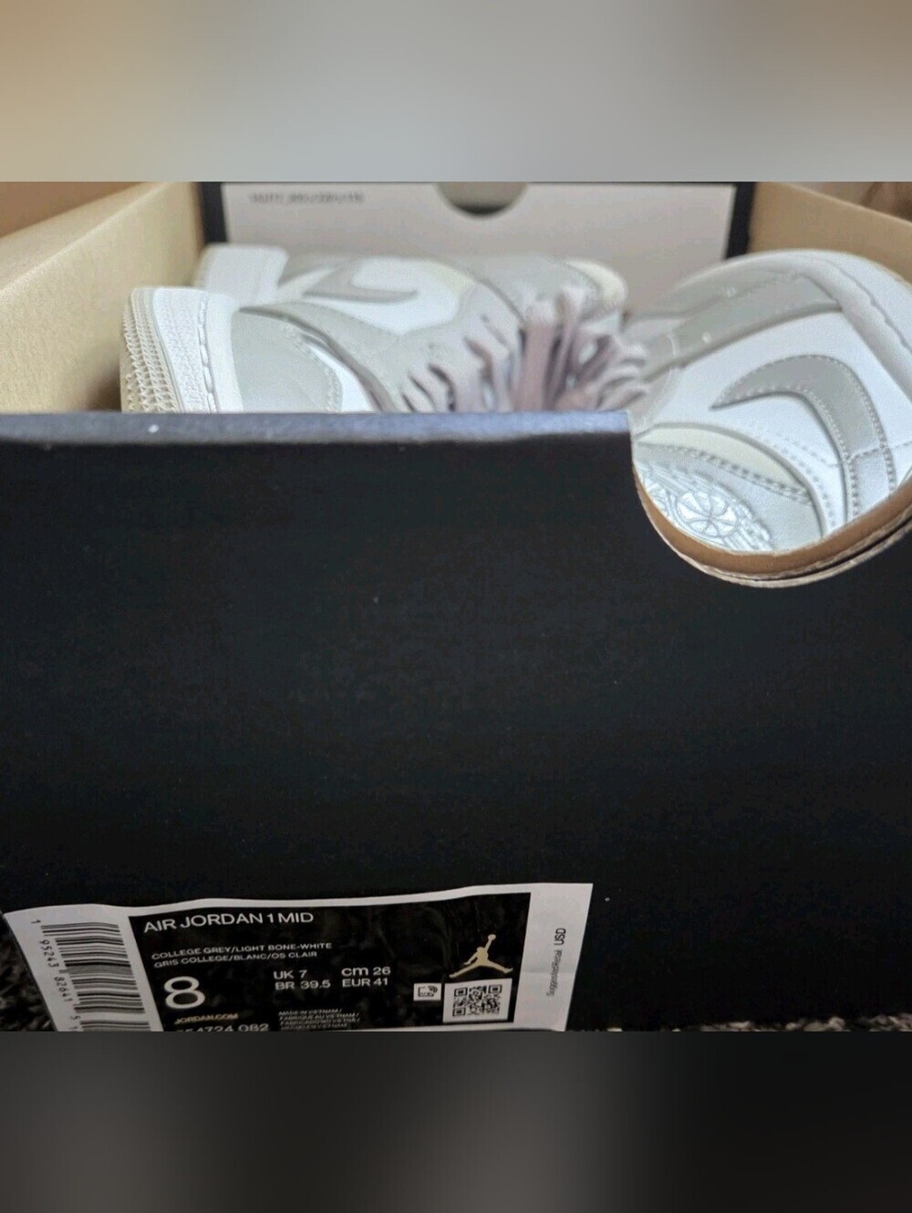 Nike Air Jordan 1 Mid College Grey 554724-082 US Men's Size 8 - Picture 15 of 16